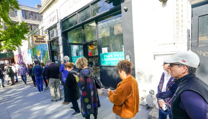 A line of people waiting to vote early at Frank McCourt High School on the Upper West Side