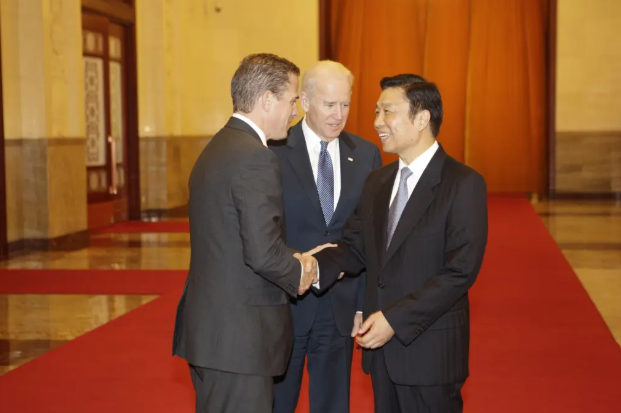 Hunter Biden shakes hands with China's then-Vice President Li Yuanchao